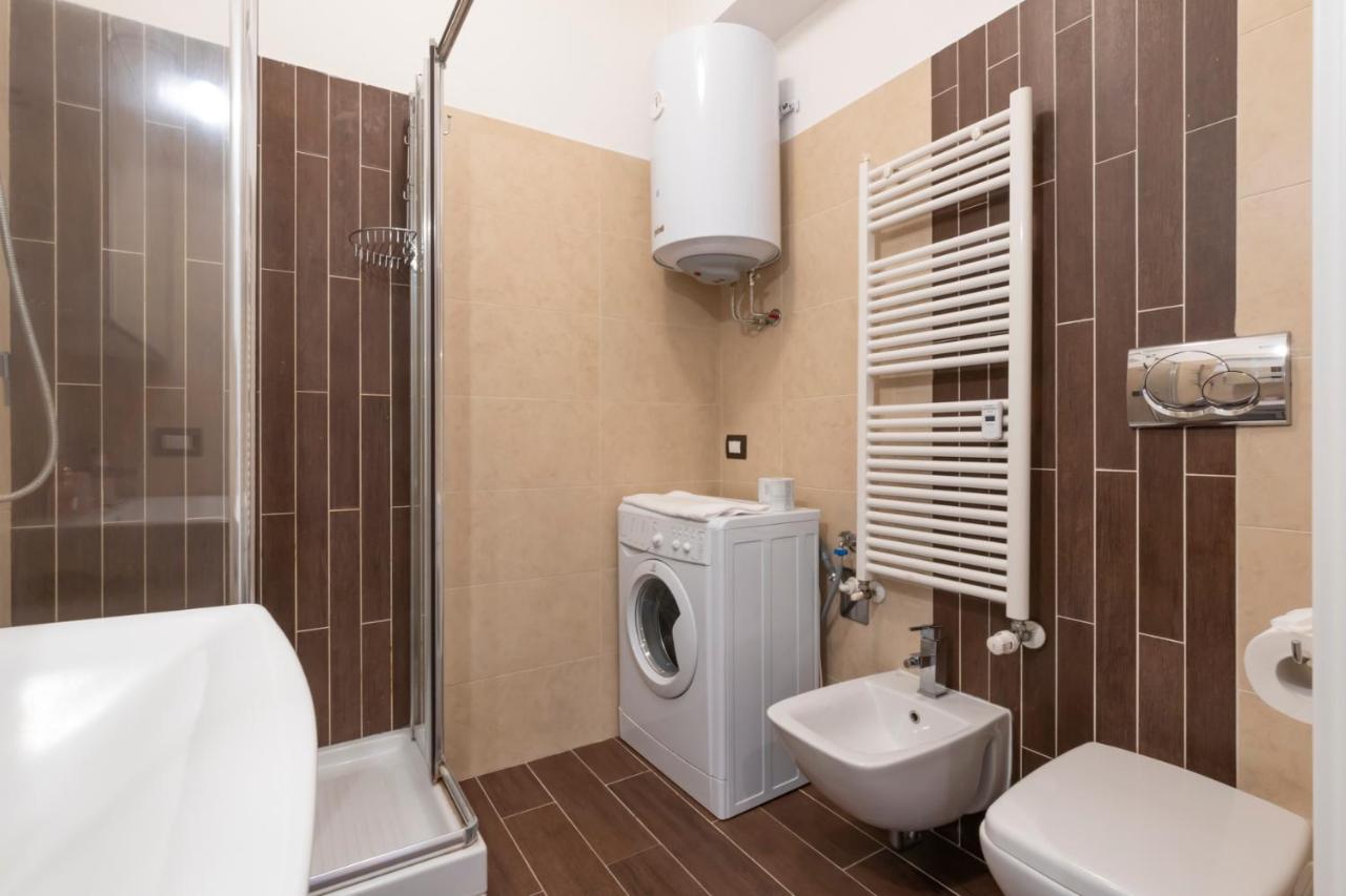 Luxury Apartment Near Bocconi Zamenhof 7 Milaan Buitenkant foto