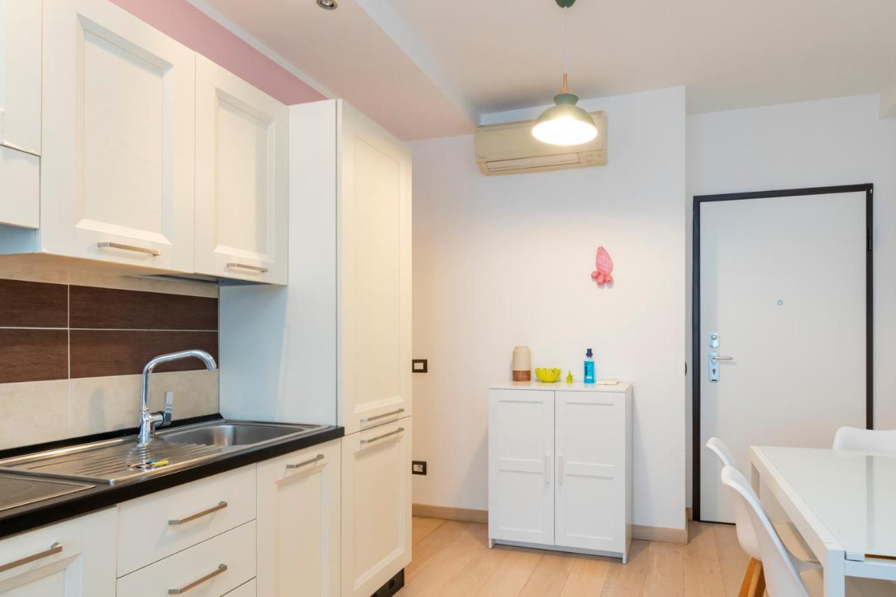 Luxury Apartment Near Bocconi Zamenhof 7 Milaan Buitenkant foto